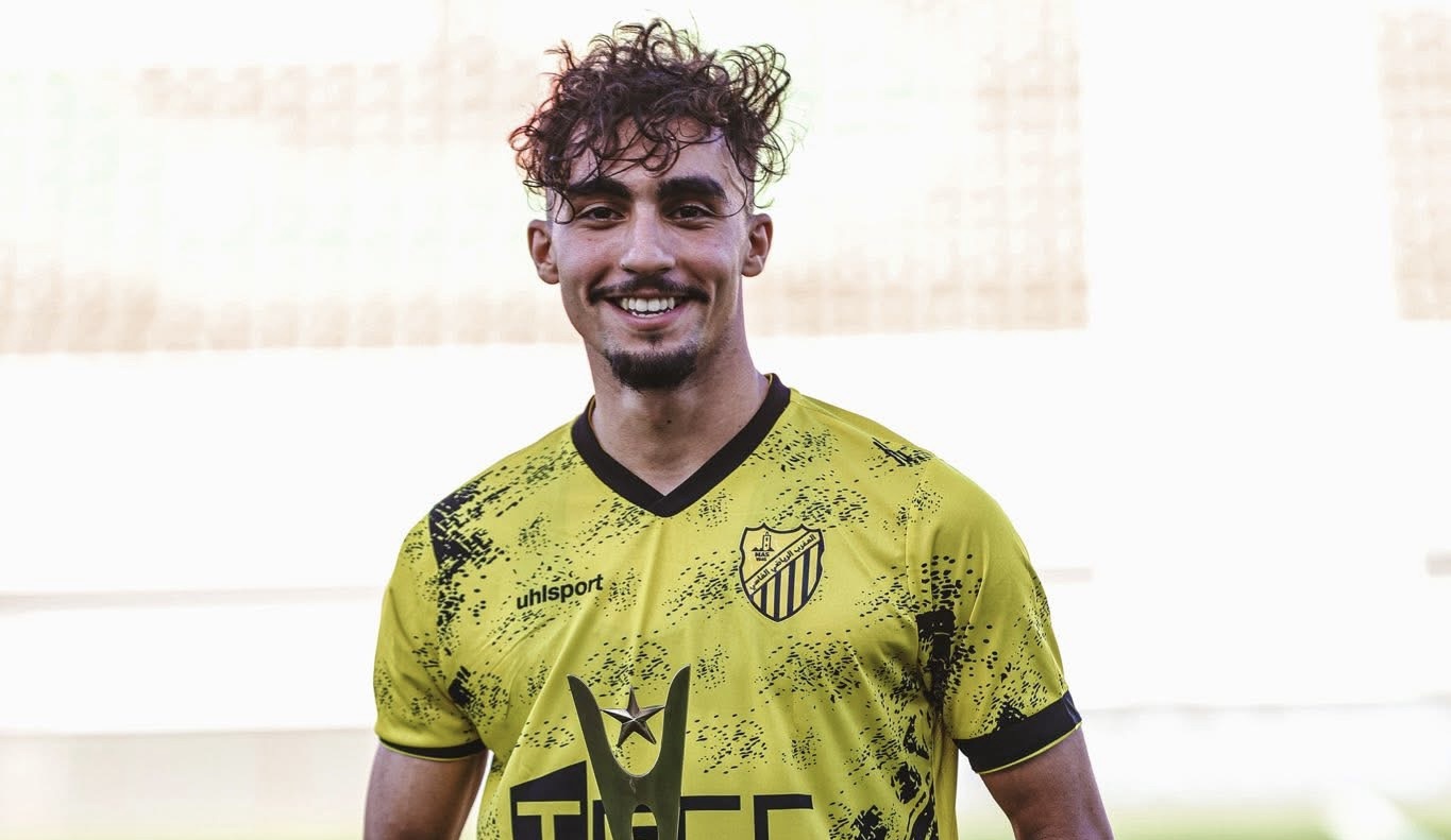لاعب واعد يلفت أنظار جماهير المغرب الرياضي الفاسي